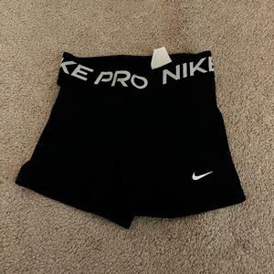 Womens Nike Pros